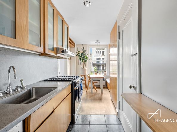 310 West 72nd Street 5F, New York NY 10023