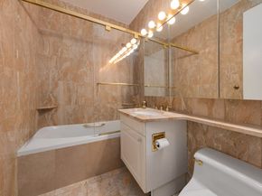 101 West 67th Street 52E, New York NY 10023