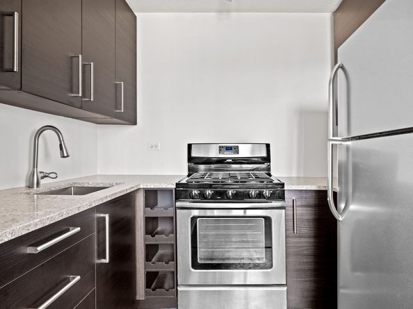 90 Gold Street 21G, New York NY 10038