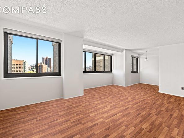 90 Gold Street 21G, New York NY 10038