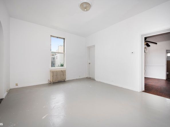 18-21 26th Road, Queens NY 11102