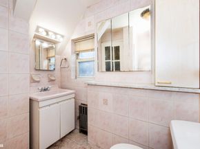 18-21 26th Road, Queens NY 11102