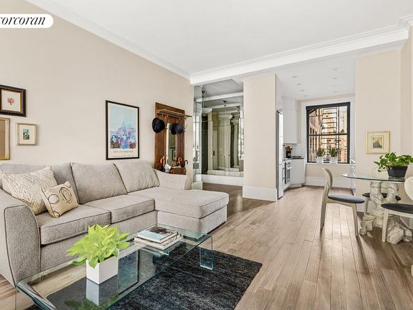 929 Park Avenue 8A, New York NY 10028