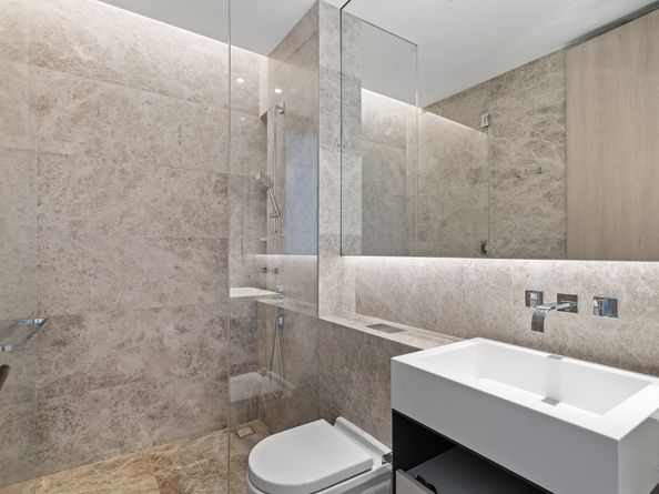 522 West 29th Street 5B, New York NY 10001