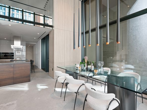 522 West 29th Street 5B, New York NY 10001