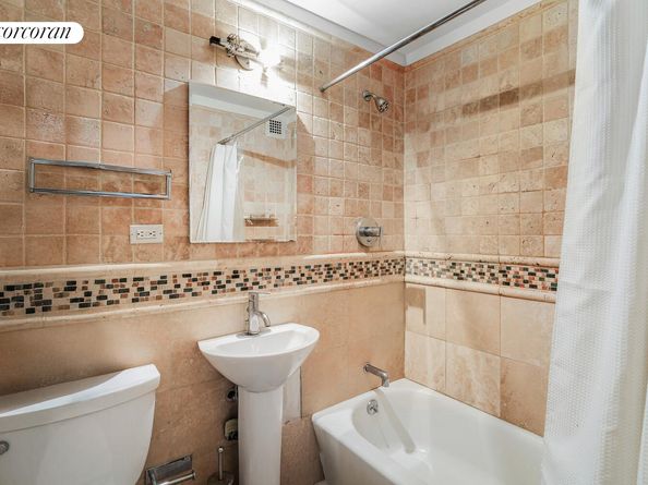 382 Central Park W 4B, New York NY 10025