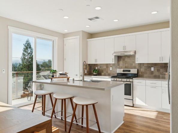 242 Echols Drive, Martinez CA 94553