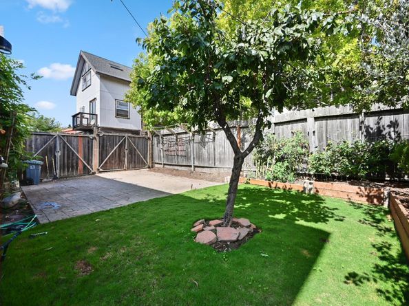 1117 Hearst Avenue, Berkeley CA 94702