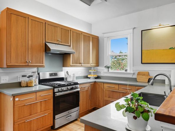 1117 Hearst Avenue, Berkeley CA 94702