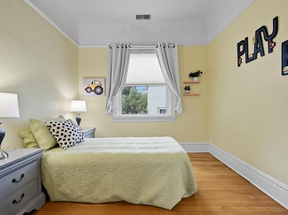 1117 Hearst Avenue, Berkeley CA 94702