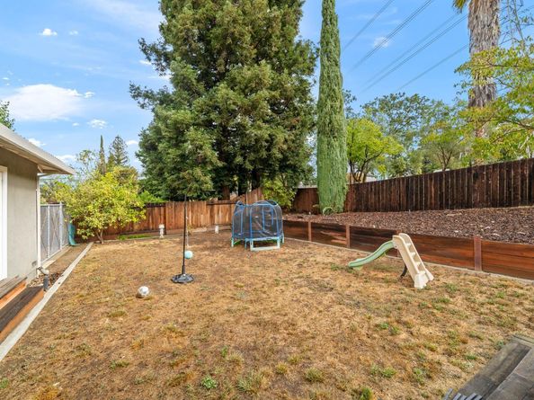 506 Midway Court, Martinez CA 94553