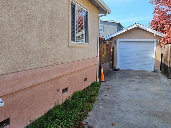 3030 Dohr Street, Berkeley CA 94702