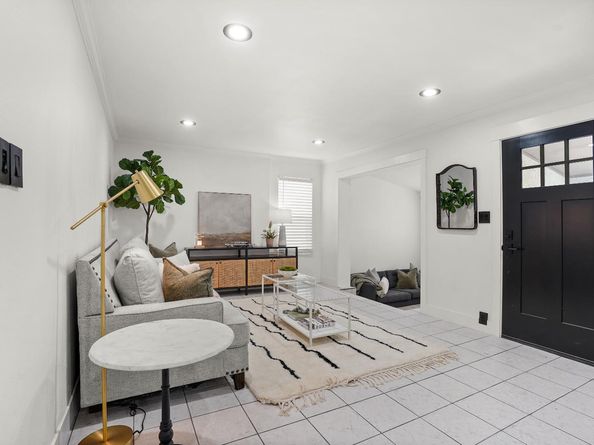 370 Clara Street, Oakland CA 94603