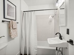 370 Clara Street, Oakland CA 94603