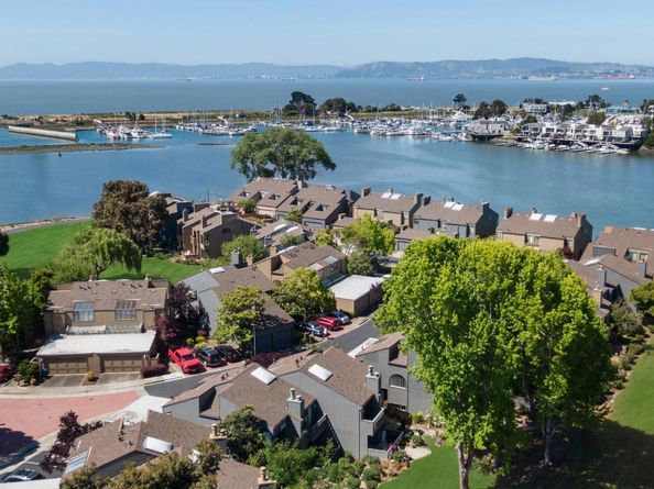 553 Kings Road, Alameda CA 94501