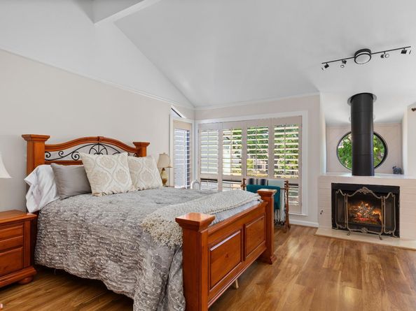 553 Kings Road, Alameda CA 94501