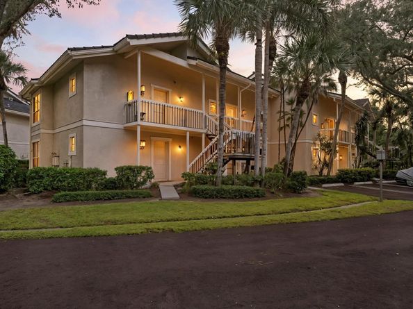 11863 Wimbledon Circle 512, Wellington FL 33414