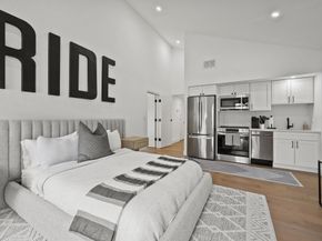 11863 Wimbledon Circle 512, Wellington FL 33414