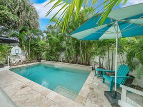 1251 NE 32nd St, Oakland Park FL 33334
