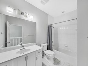 1251 NE 32nd St, Oakland Park FL 33334