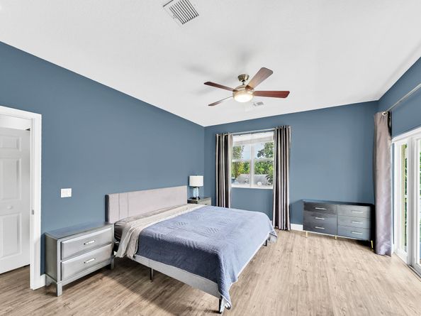 1251 NE 32nd St, Oakland Park FL 33334