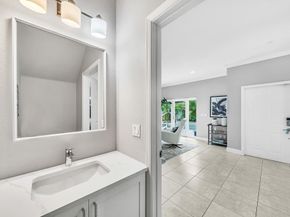 1251 NE 32nd St, Oakland Park FL 33334