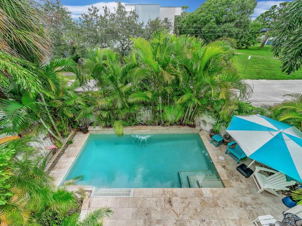 1251 NE 32nd St, Oakland Park FL 33334