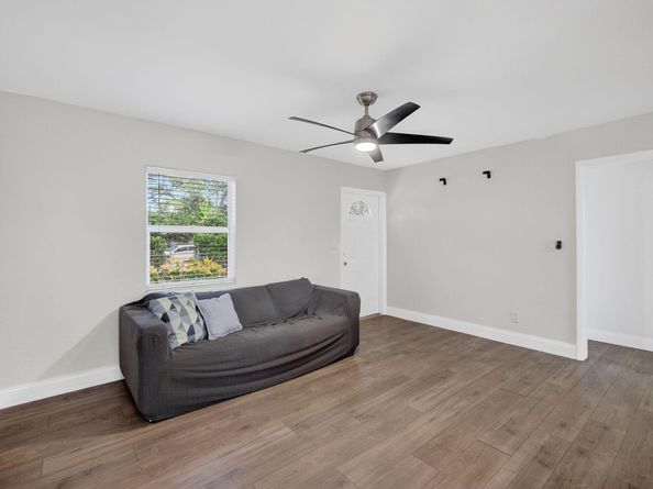 1141 SW 25th Ave, Fort Lauderdale FL 33312