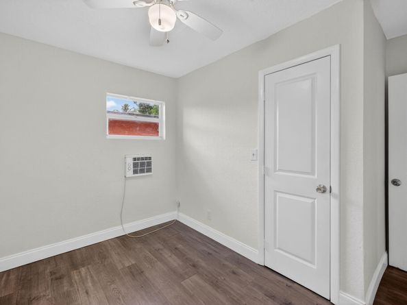 1141 SW 25th Ave, Fort Lauderdale FL 33312