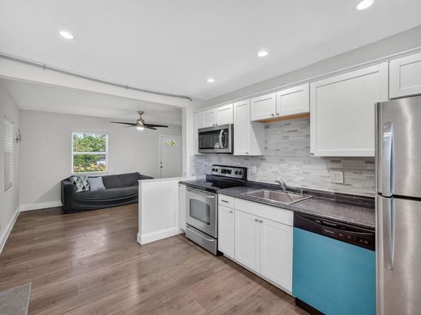 1141 SW 25th Ave, Fort Lauderdale FL 33312