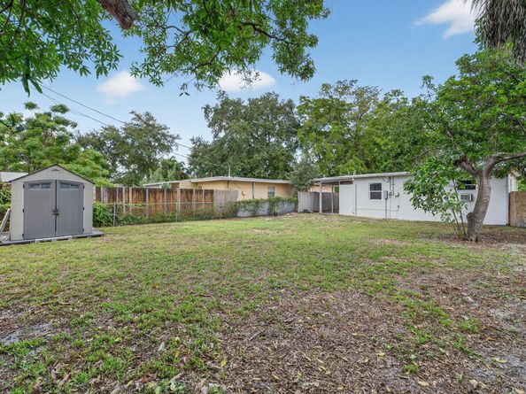 1141 SW 25th Ave, Fort Lauderdale FL 33312