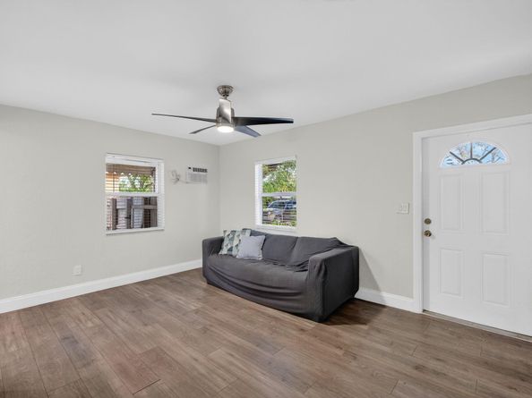 1141 SW 25th Ave, Fort Lauderdale FL 33312