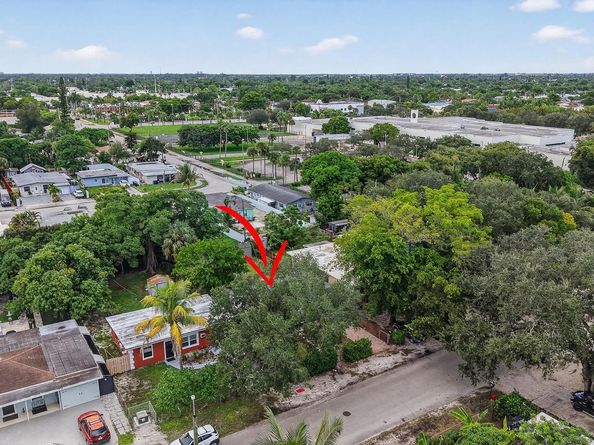 1141 SW 25th Ave, Fort Lauderdale FL 33312