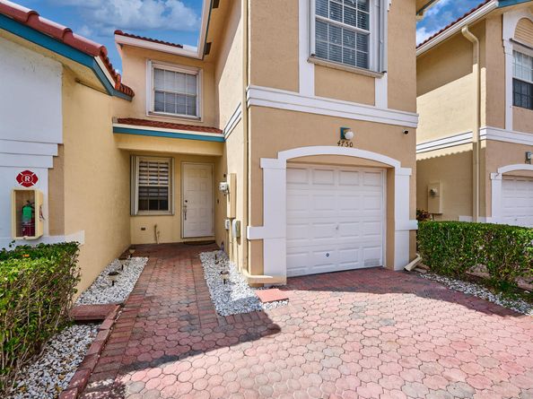 4750 NW 117th Avenue, Coral Springs FL 33076