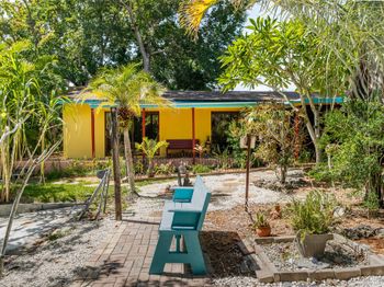 2048 SW 28th Terrace