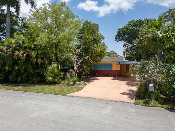 2048 SW 28th Terrace, Fort Lauderdale FL 33312
