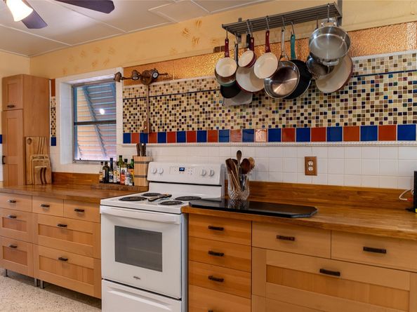 2048 SW 28th Terrace, Fort Lauderdale FL 33312