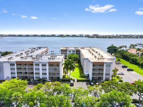 1516 S Lakeside Drive 110, Lake Worth Beach FL 33460