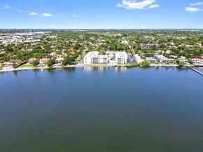 1516 S Lakeside Drive 110, Lake Worth Beach FL 33460