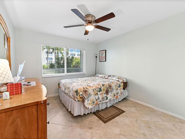 1516 S Lakeside Drive 110, Lake Worth Beach FL 33460