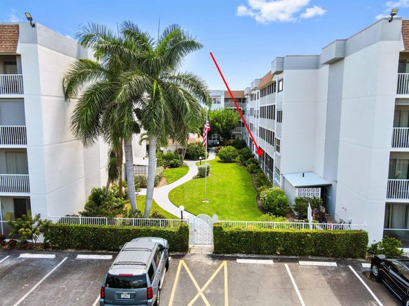 1516 S Lakeside Drive 110, Lake Worth Beach FL 33460