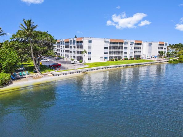 1516 S Lakeside Drive 110, Lake Worth Beach FL 33460