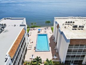 1516 S Lakeside Drive 110, Lake Worth Beach FL 33460