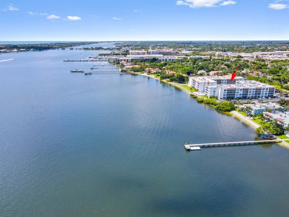1516 S Lakeside Drive 110, Lake Worth Beach FL 33460