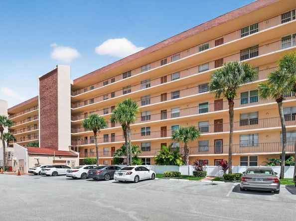 14527 Bonaire Boulevard 702, Delray Beach FL 33446