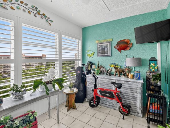 14527 Bonaire Boulevard 702, Delray Beach FL 33446