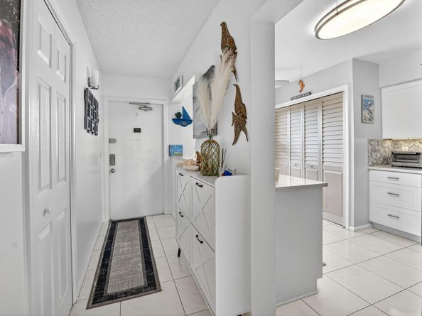 14527 Bonaire Boulevard 702, Delray Beach FL 33446