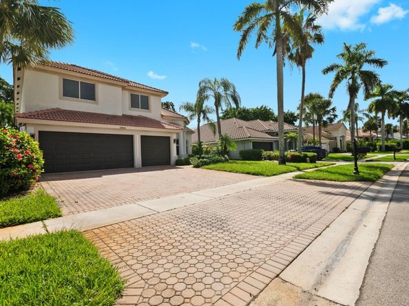 19910 Dinner Key Dr, Boca Raton FL 33498