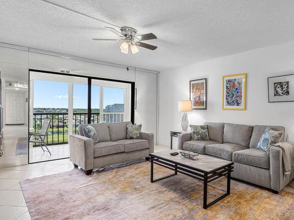 7310 Ashford Place Place 803, Delray Beach FL 33446