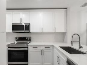 700 SE 14th Street J, Fort Lauderdale FL 33316